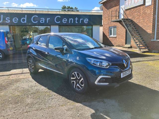 Renault Captur 1.5 dCi 90 Iconic 5dr EDC Hatchback Diesel Blue/black